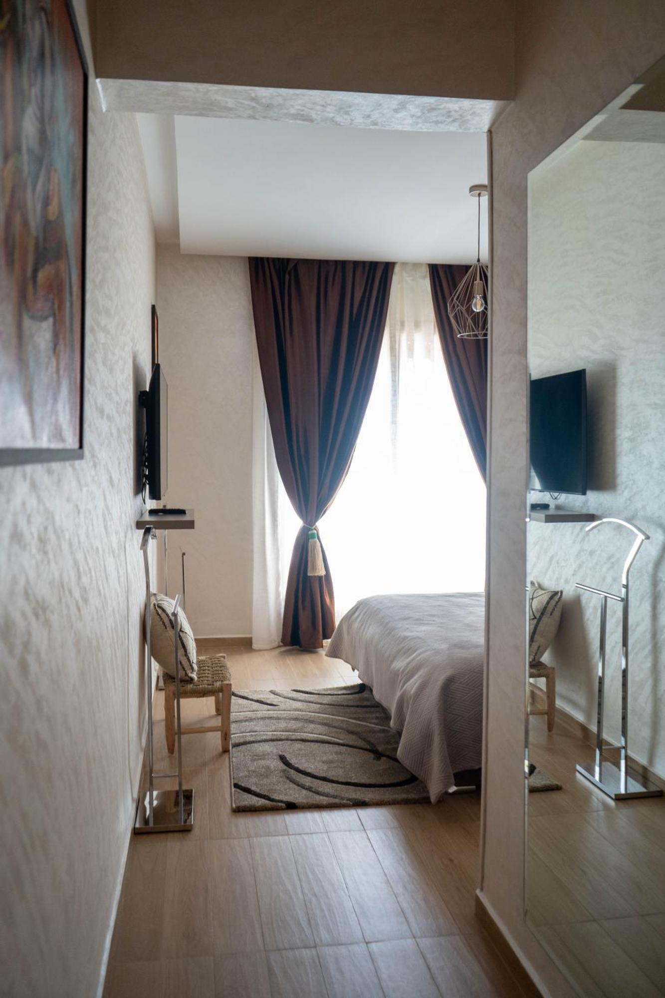Magnifique Appartement Moderne De 2 Chambres Avec Piscine A 10 Min Du Centre De Marrakech Marrakesh Eksteriør billede